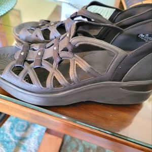 Bzees womens sandals